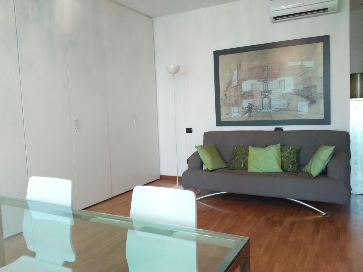 Kibilu - Via Vignola - Porta Romana - Universita Bocconi Milano Exteriör bild